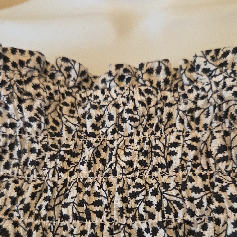 H&M Monochrome Off-Shoulder Blouse - Picture 4 of 7